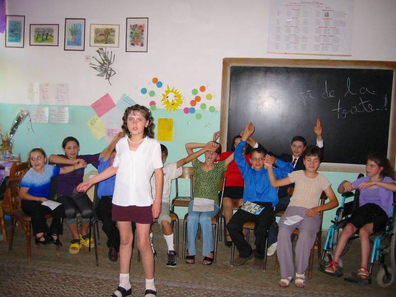 Serbare scolara (clasa a VI-a)